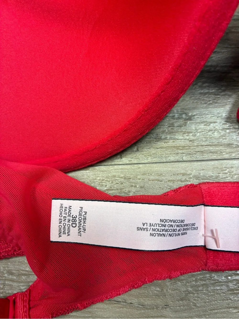 Victoria Secret 2 Underwired Push Up Bras Smooth Lace